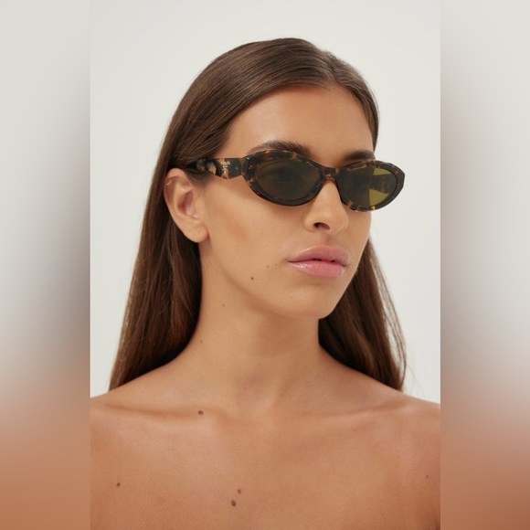 Authentic Prada Sunglasses ๐ค - Picture 2 of 10